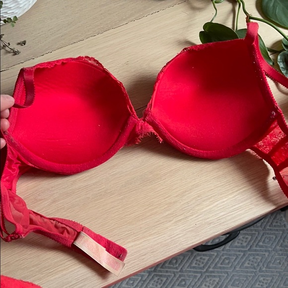 Victoria’s Secret Dream Angels Push Up - Picture 2 of 2